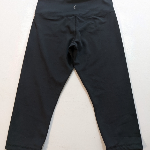 ZYIA Active Womens Leggings Size 6-8 Black Cropped Athletic Run Yoga. - Picture 3 of 4